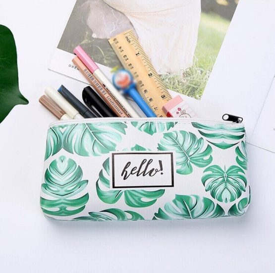 Cartuchera hojas verdes