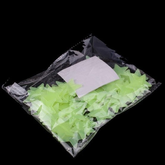 Estrellas adhesivas que brillan en la oscuridad