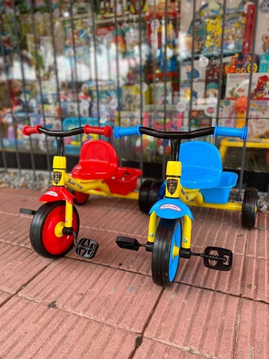 Triciclo varios colores con canasto