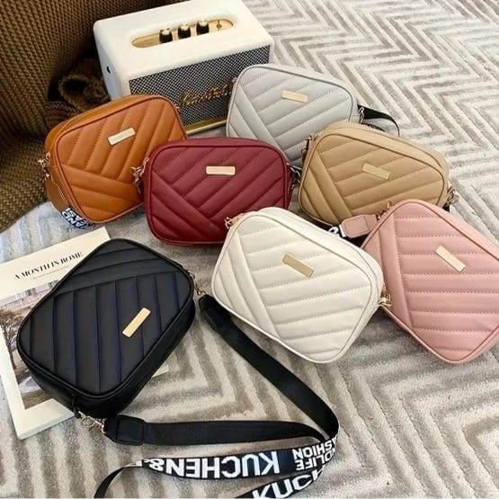 Cartera grande correa con frases