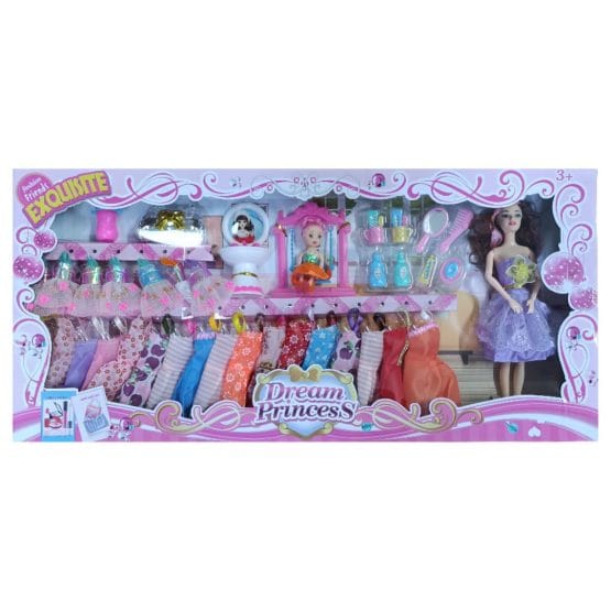 Muñeca con vestidos y accesorios