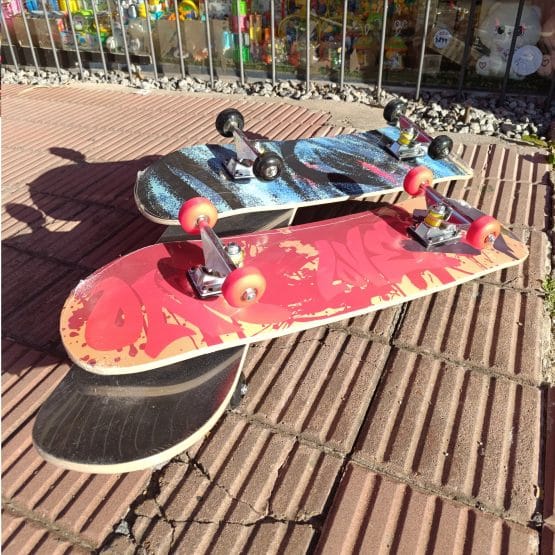 Skate con frases lija