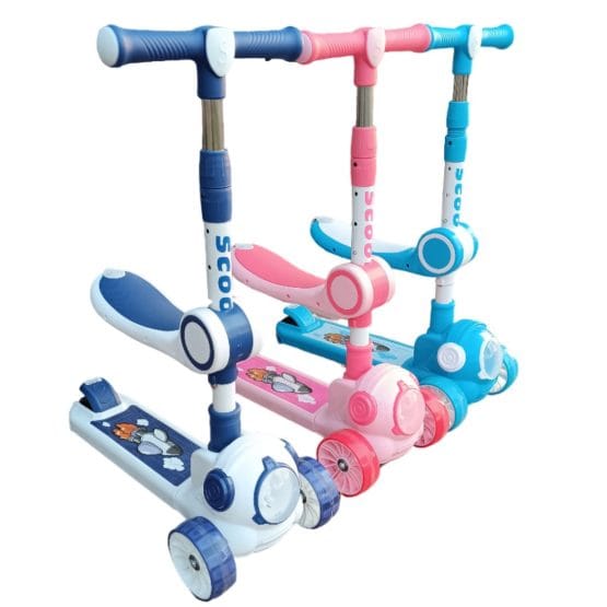 Monopatin con asiento diseño capsula