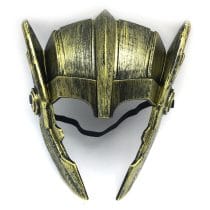 Mascara plastico con alas