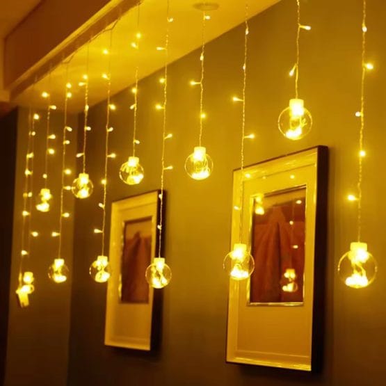 Cortina de 108 luces 2.5m luz calida 0.7m de altura