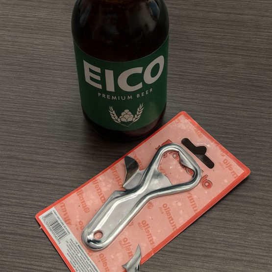 Abrelatas de acero 9cm