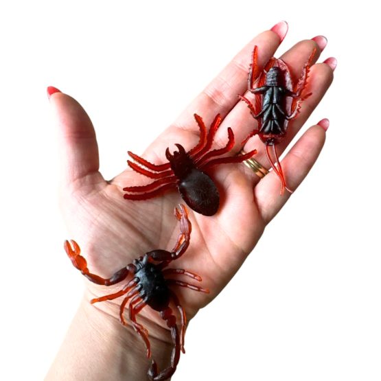 Insectos de plastico x6 en blister 3×5 cm