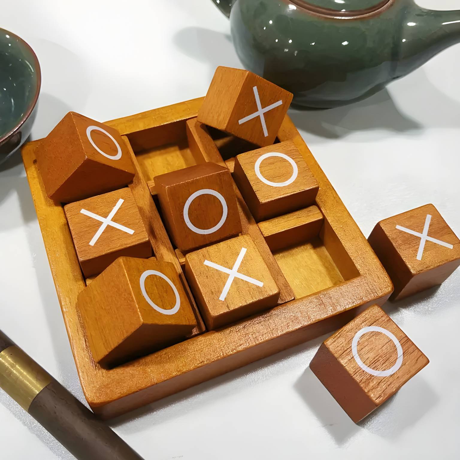 Adorno ta-te-ti de madera 11.5×11.5 cm