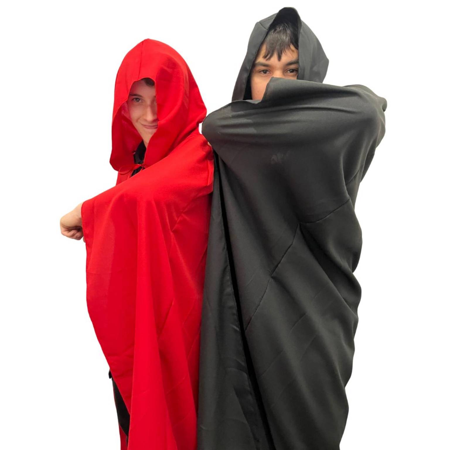 Capas roja o negra adulto