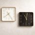 Reloj de pared cuadrado 28cm borde y numeros dorados