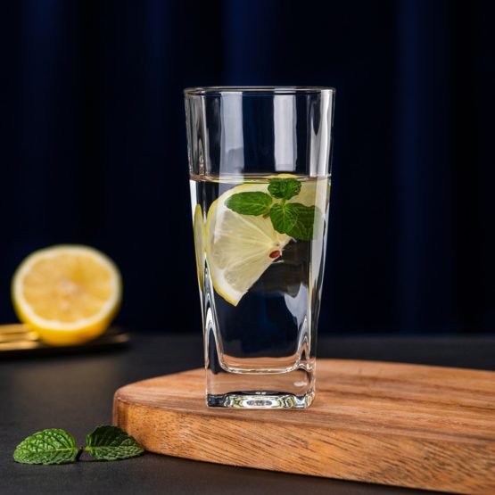 Vaso de vidrio base cuadrada 240ml