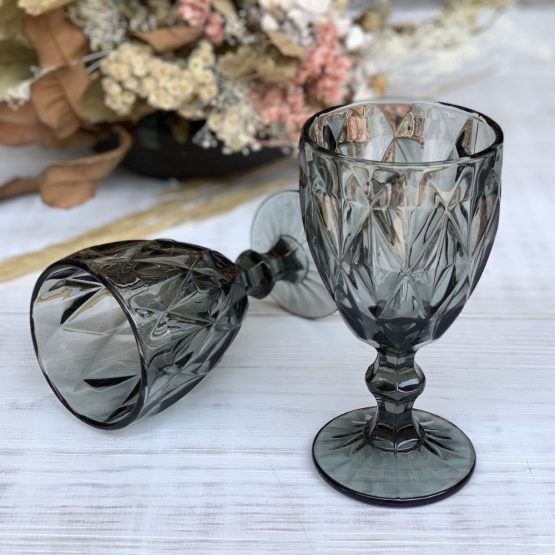 Copa de vidrio labrada rombos 235ml 15.2cm